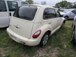 2008 Chrysler PT Cruiser LX - Exterior Rear Right Corner Image